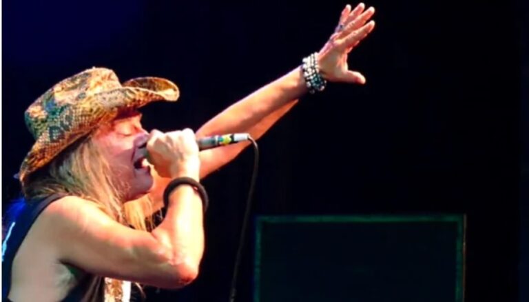 Preminuo Džoni Solindžer, bivši pevač benda Skid Row… Bez novca za lečenje, do poslednjeg dana molio fanove za pomoć