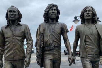 Bee Gees, statua na ostrvu Man/Photo: screenshot