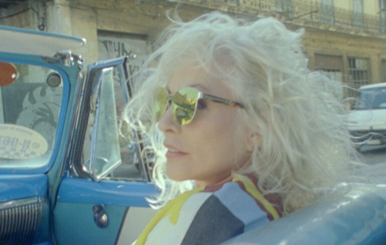 Debi Hari progovorila o novom albumu Blondie:  Ne volim da gledam u prošlost, važan mi je samo sledeći korak