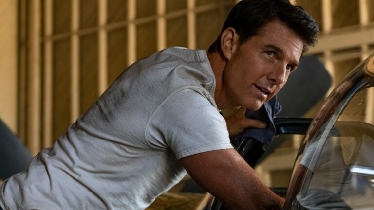 Panika… Telohranitelju Toma Kruza ukrali kopiju filma “Top Gun: Maverick”