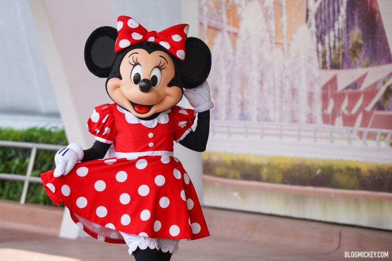 Bravo, majstori, pretvorili ste Mini Maus u Hilari Klinton… Disney predstavio novu odeću omiljenog crtanog lika, fanovi se propisno iznervirali