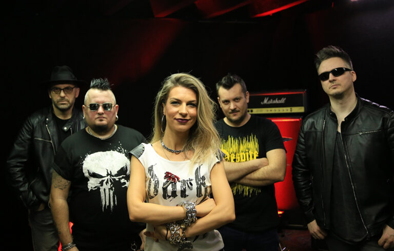 Video singlom “Predaj se” kragujevački bend Darkshines najavio istoimeni album