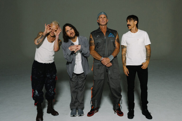 Red Hot Chili Peppers singlom “Black Summer” i zvanično najavili novi album “Unlimited Love”