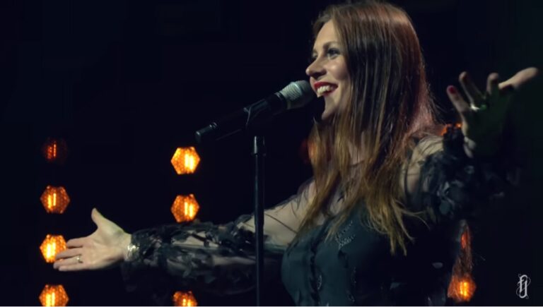 Nightwish u problemu? Flor Jansen najavila svoj prvi solo singl “Fire”