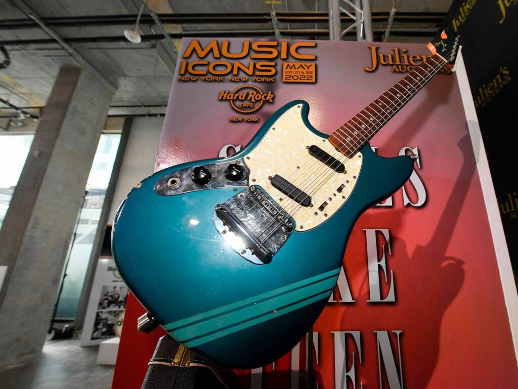 Fender Mustang Kurta Koobejna/Photo: Julien's Auctions