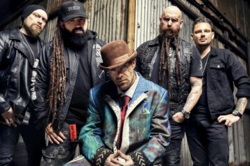 Five Finger Death Punch/Photo: Travis Shinn
