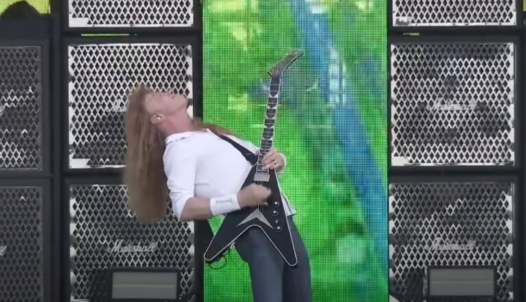 Kad Dejvu Mastejnu popuste nervi… Pogledajte kako je ragovao lider Megadetha na grešku tehničara na koncertu u Barseloni