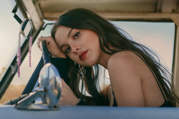 Olivija Rodrigo- Driving Home screenshot