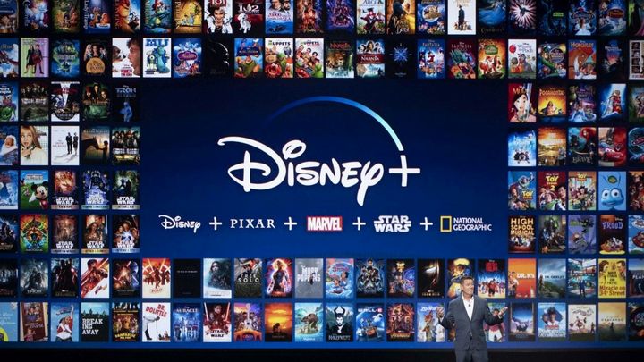 Kralj je pao, živeo novi kralj… Disney Plus je upravo prestigao Netflix po broju pretplatnika