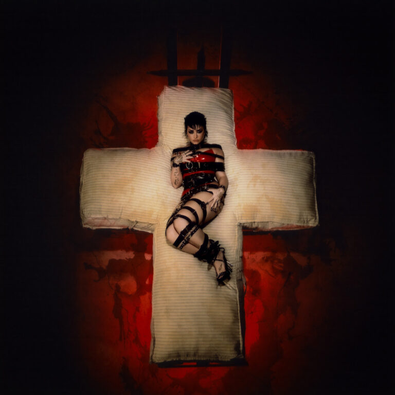 Upoznajte “mladi i perspektivnu” pankerku Demi Lovato… stigao album “Holy Fvck”