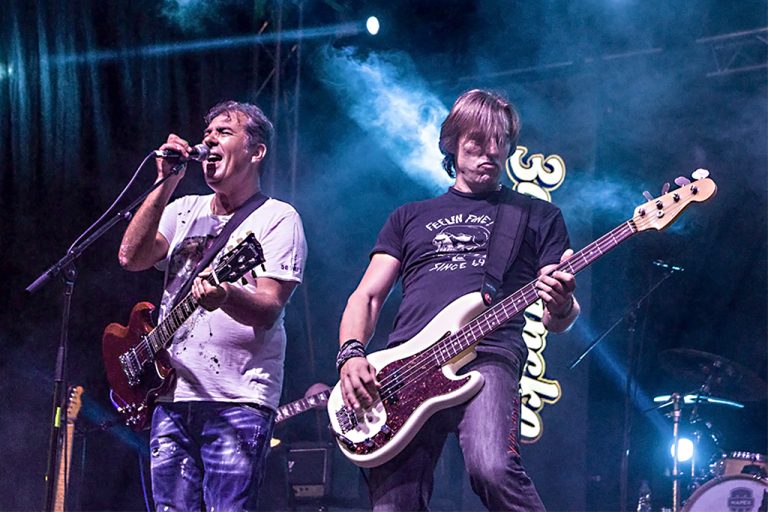 Posle šest godina diskografske pauze, Kiki Lesendrić i Piloti objavili album “Mali tragovi na nebu”