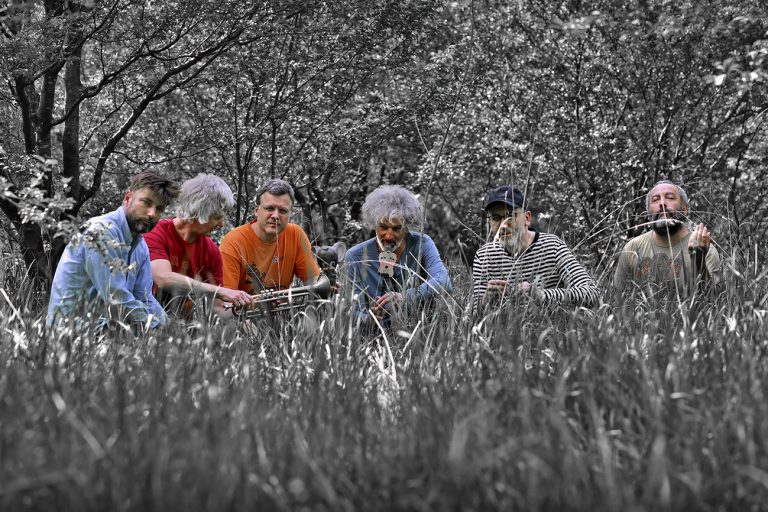 Šumski predstavili “vilenjački” spot za pesmu “Samo stvari” i album “Kolobari”