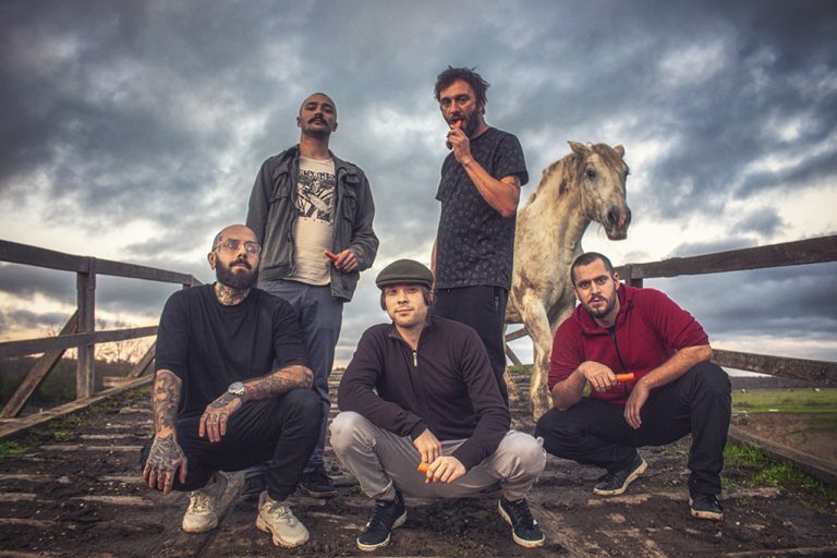 Šarena pojava objavila novi singl “Ne znam reći ne”