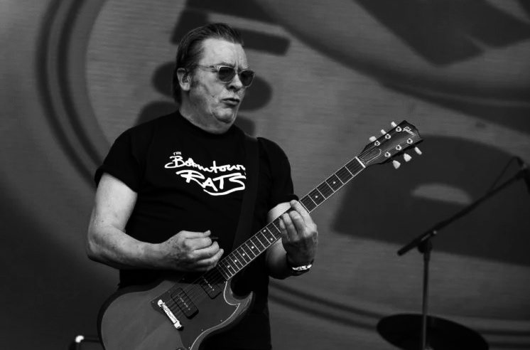 Preminuo Geri Roberts, gitarista i osnivač grupe Boomtown Rats