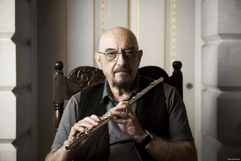 Održana tribina “Jethro Tull – više od rocka”… Peca Popović: Kada vidiš Andersona, vidiš deo istorije