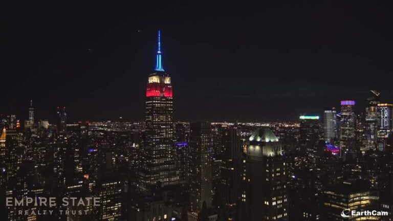 50. godišnjica “The Dark Side of the Moon” Pink Floyda obeležena svetlima na Empire State Buildingu