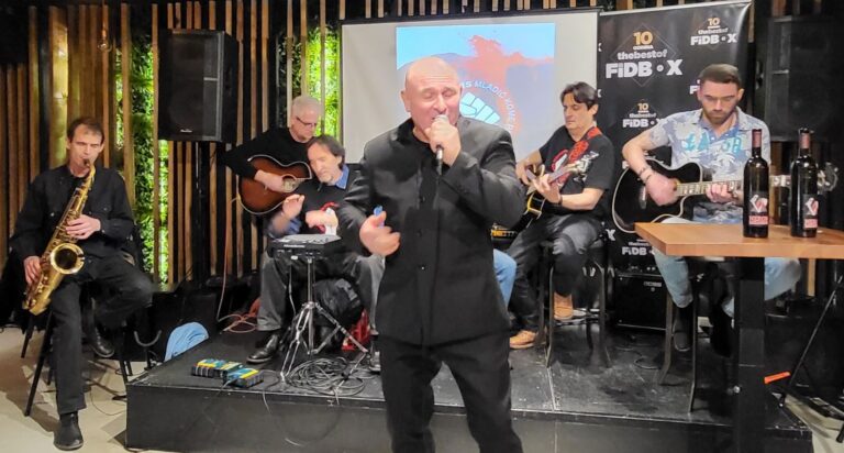 Novosadski bend Neron Mikandus u Beogradu promovisao album “Mladić kome prete”…