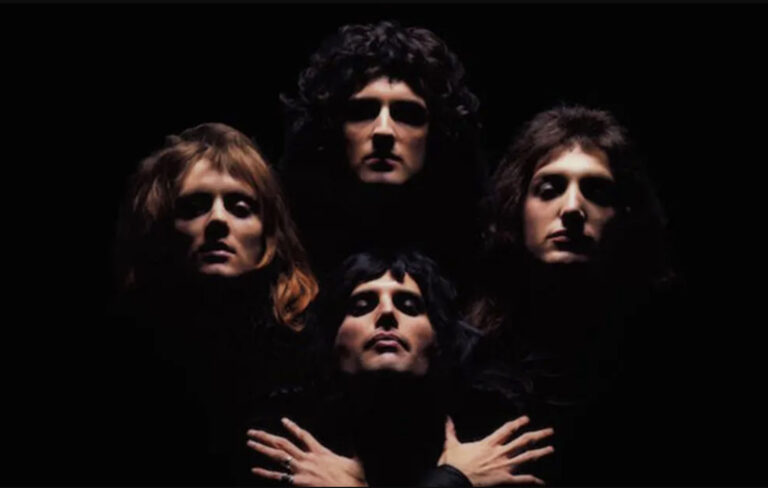 Na prodaju Fredijev rukopis pesme “Bohemian Rhapsody”, koji otkriva originalni naslov i dugačije stihove ove legendarne pesme