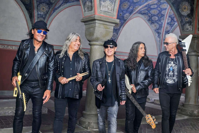 Hajdi Klum uživala sa Scorpionsima u Kelnu… Mi ćemo sačekati još još 6 dana