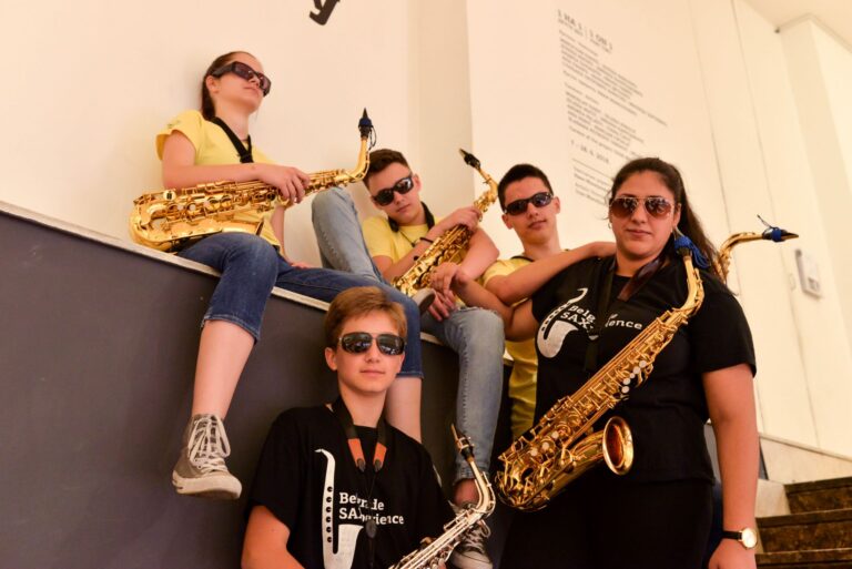 Mala škola bontona… Kako se sluša koncert učimo uz Bandu saksofonista 30. septembra na Kolarcu