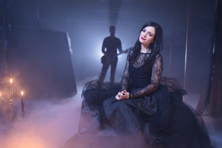 Mračno, melanholično i moćno… Ewiniar objavili singl “Sister Moon”