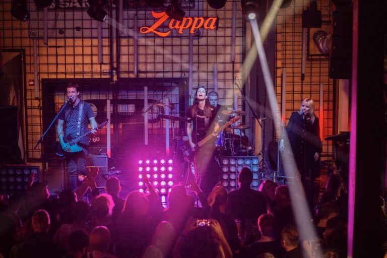 Nije da nije, E-Play sjajnim koncertom u Zappa Bazi proslavili 25 godina karijere
