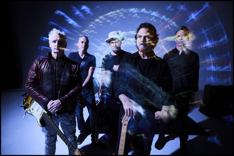 Edi Veder u kaputu Toma Petija… Pearl Jam ima novu stvar – poslušajte “Wreckage”