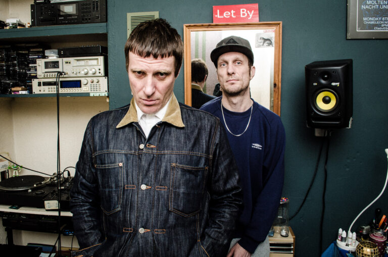 Sleaford Mods objavili singl “Git Some Balls” sa rođendanskog reizdanja albuma “Divide and Exit”…