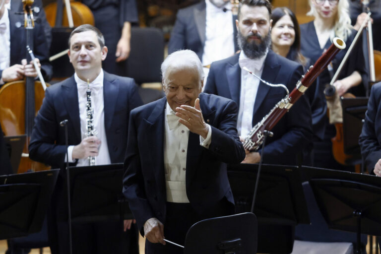 Legendarni Zubin Mehta dobio petnaestominutne ovacije posle koncerta sa BG filharmonijom, pa se obratio publici…