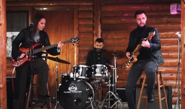 Alexandra Stefanović & SHkart Band objavli spot za singl “Vrtlog”…