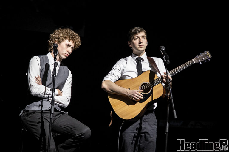 Mjuzikl “The Simon And Garfunkel Story” bio je baš kao – Bridge Over Troubled Water