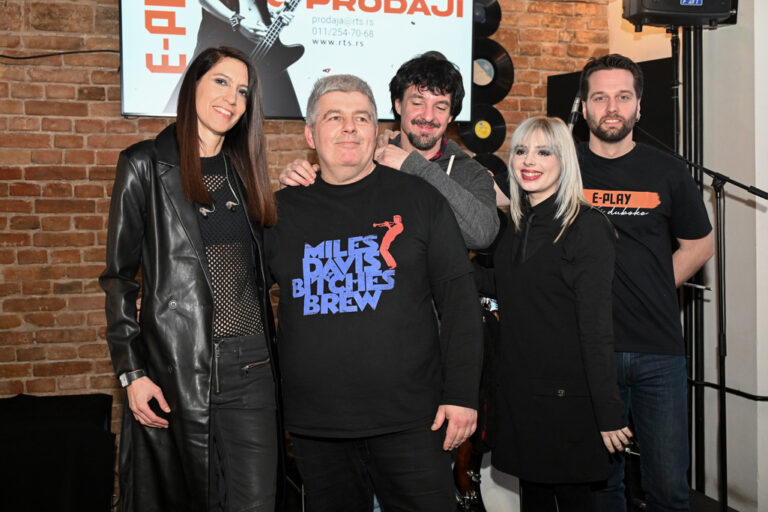 Profesorka Zorica Tomić u Buntu: Album E-Play “Diši duboko” nosi suptilan i senzibilan naziv, ali je zapravo – album pobune