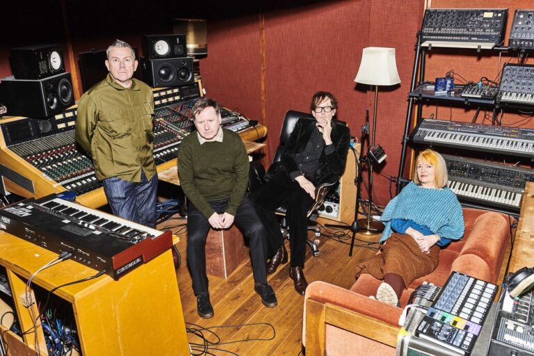 The Last Dinner Party i Pulp objavili singlove za War Child Records album “HELP(2)”