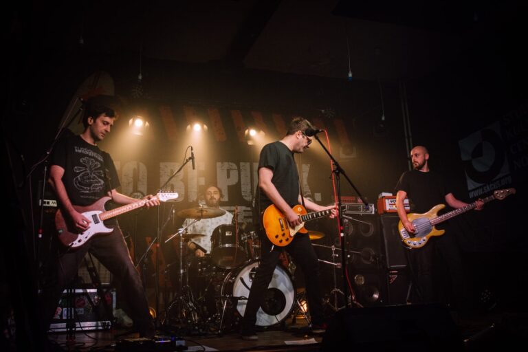 Pop pank terapija… Shoplifters, Swear Box i The Phonerings na prvom Suicide Festu u Elektropioniru