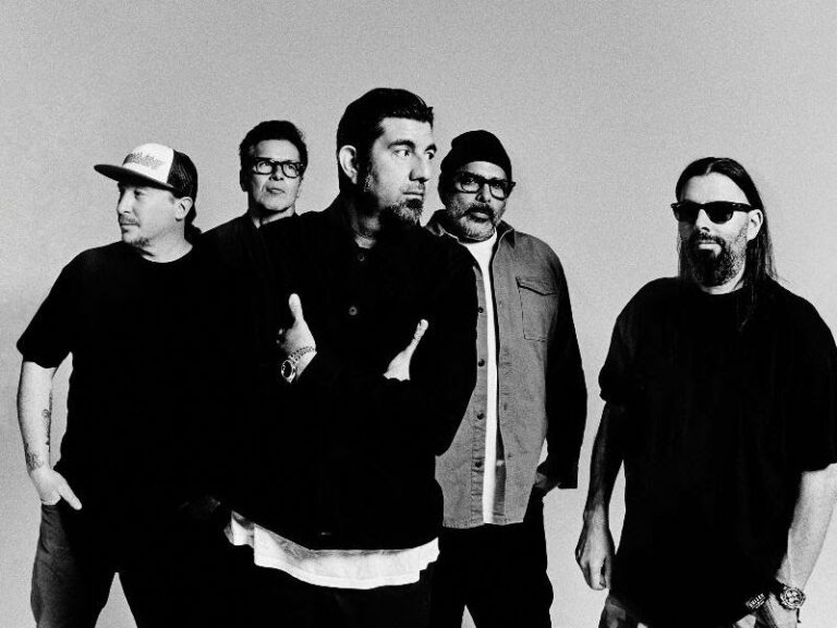Deftones posle 5 godina snimili novi album “Private music”… za početak, tu je singl “My mind is a mountain”
