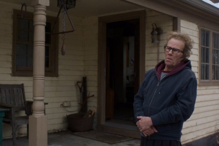 Tom Vejts u prvom trejleru za novi film Džima Džarmuša “Father Mother Sister Brother”