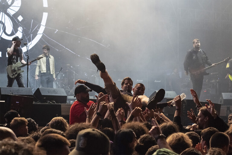 Headliner na Rockstadt Extreme Festu… a tamo – metalci, šutke, plišane igračke i čovek banana (fotoreportaža)