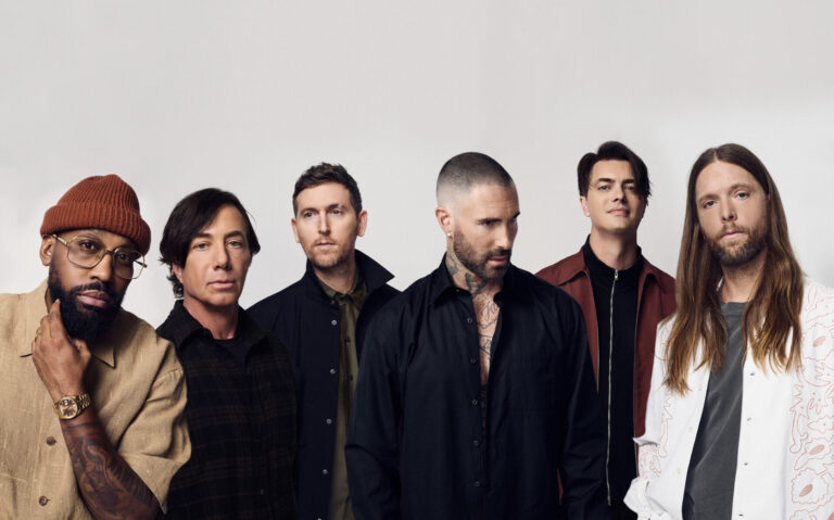 Maroon 5 objavili album “Love Is Like” uz singl i spot sa Lil Vejnom