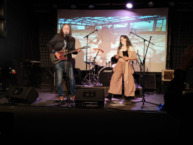 Biljana Slijepčević Bixi predstavila album “Beznađe”… Intimni trijumf autorske scene u DOB klubu