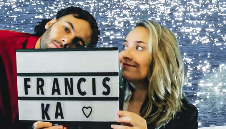 Milion tonova plavog… Francis KA objavio video singl “Plavo“