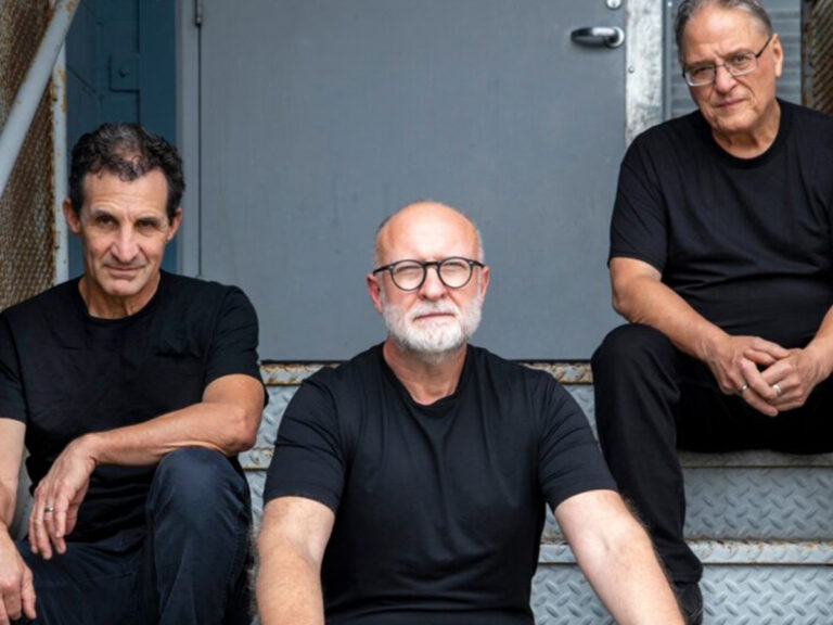 Bend Sugar se vraća posle 30 godina… Bob Mould ponovo okupio bend i objavio novu pesmu