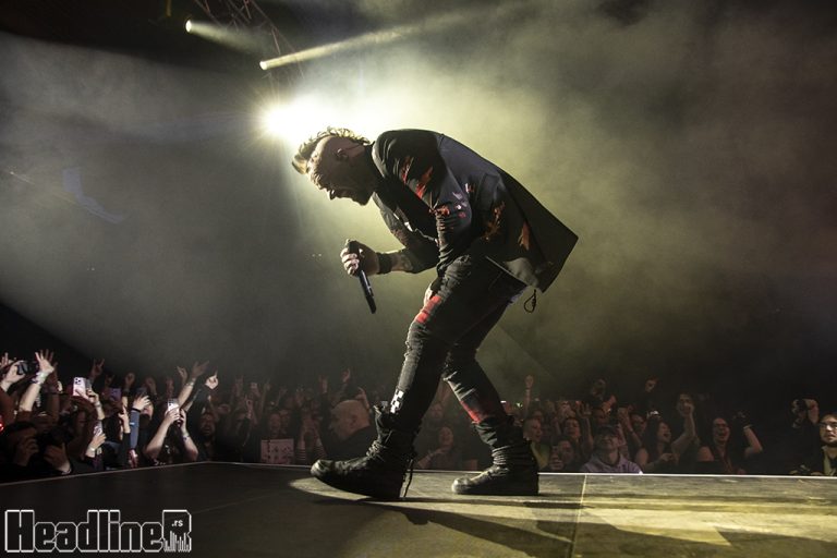 Glasno, prepuno, nostalgično… Three Days Grace, dva pevača i  Beograd u euforiji (fotoreportaža)