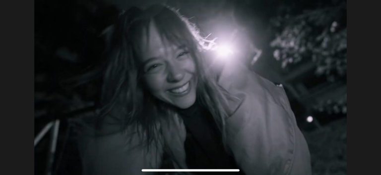 Mrak protiv ljubavi apsolutno nema šanse… Kristina Jovanović Kika objavila novi singl “Ja ću da igram”