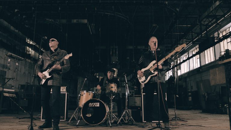 Bend Relej objavio video singl “Glad”, promocija albuma “Spasi me” 2. decembra u klubu Sokoj