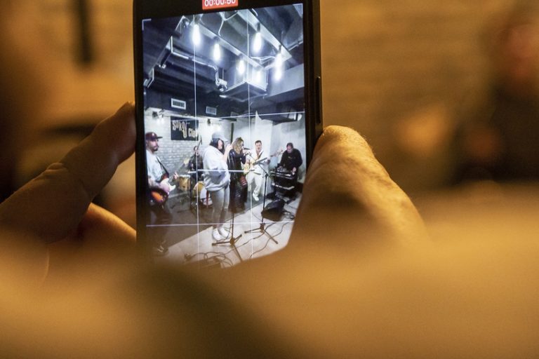 Održano finale Mobil Music Festa #5… Jelene prosule muzičku “magiju” i začarale publiku i žiri