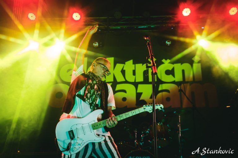 Otkrivamo: Evo kojom kultnom pesmom će Električni orgazam otvoriti koncert u Amerikani