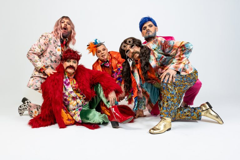 Let 3 objavili najneobičniji album karijere… Nebeska ljubav pod nazivom “RKTRD NDRD”