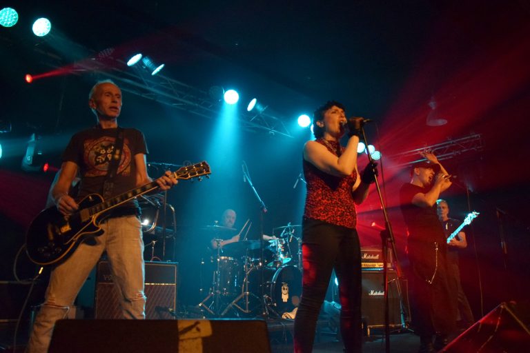 Paraf posle slavljeničkog koncerta u Amerikani: Hvala, Beograde, ponovo smo postali ekskurzija nezasitih tinejdžera…