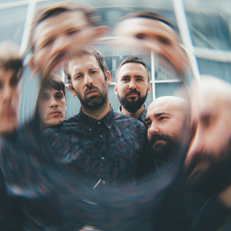 Monty Python i “Yellow Submarine” kao inspiracija… Monohrom objavio spot za pesmu “Postaje nestvarna”