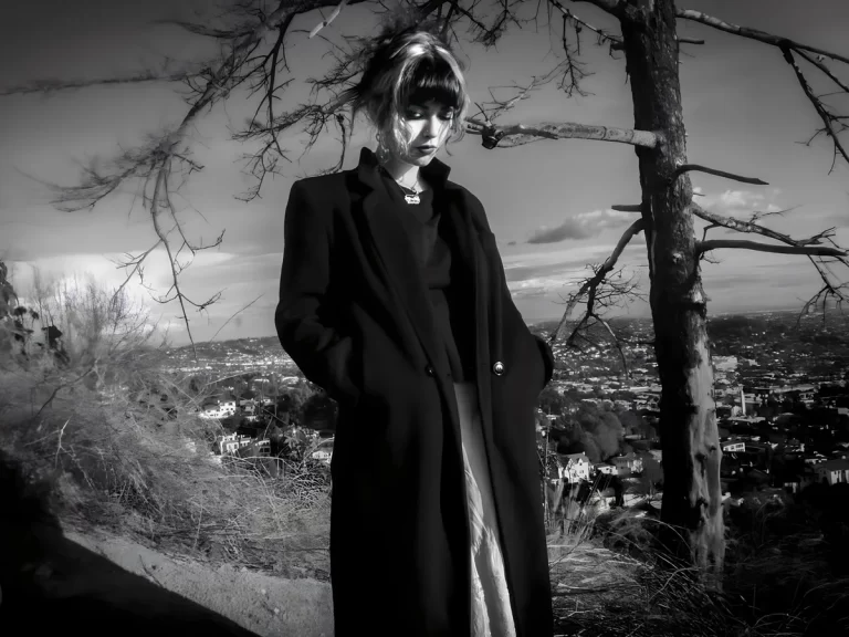 Vajolet Grol objavila debi singl na Bandcampu